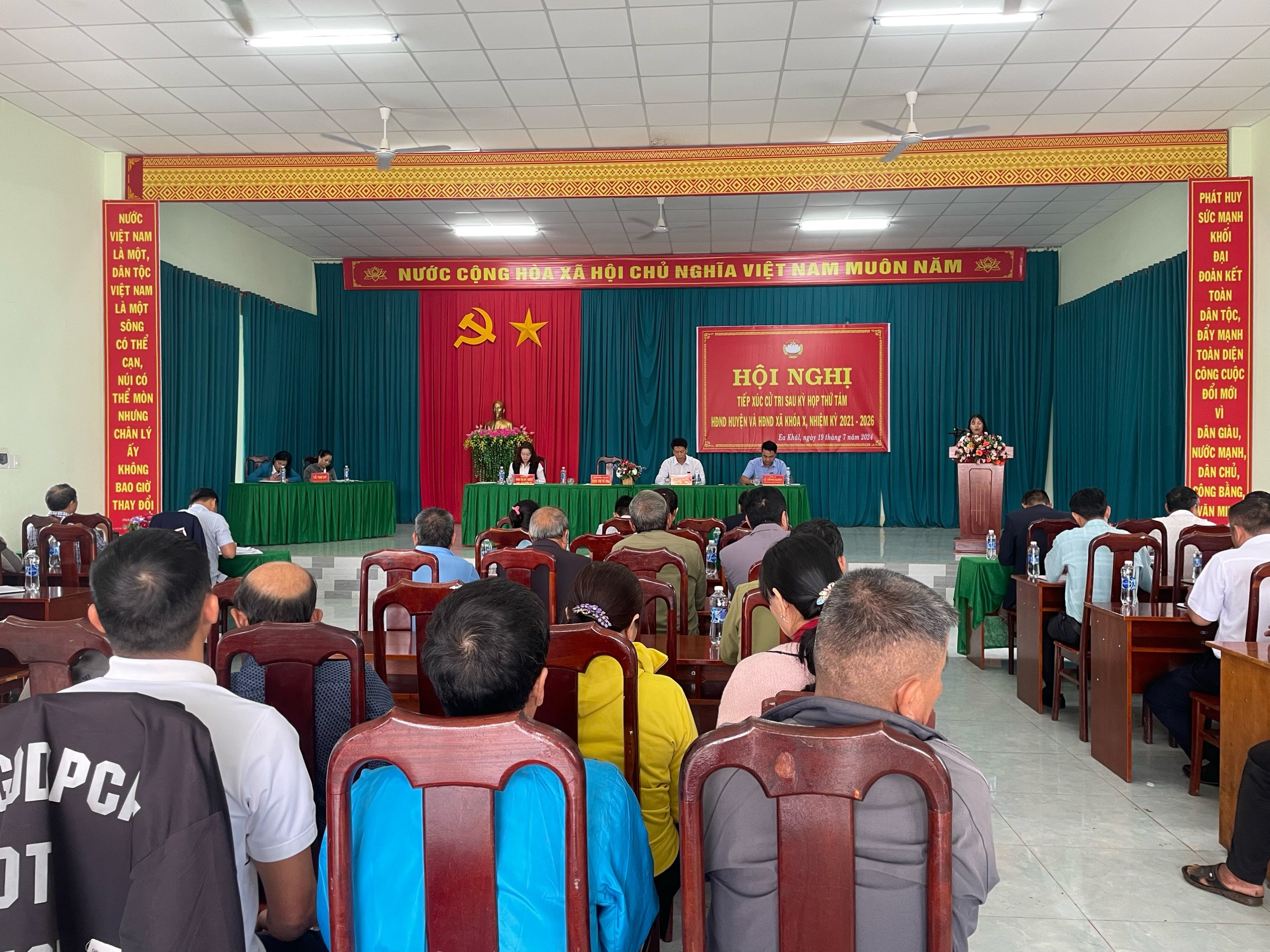 Hội nghị tiếp xúc cử tri xã Ea Khal sau kỳ họp thứ 8, HĐND huyện khóa X, nhiệm kỳ 2021 -2026