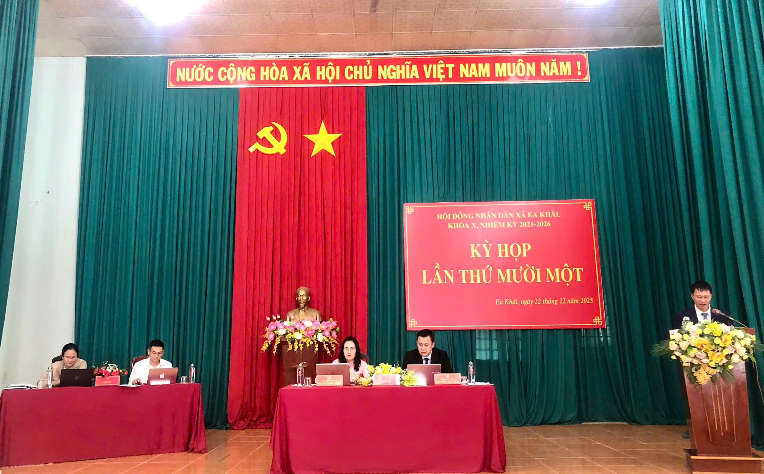 KỲ HỌP THỨ MƯỜI MỘT, HỘI ĐỒNG NHÂN DÂN XÃ EA KHĂL KHÓA X, NHIỆM KỲ 2021 – 2026