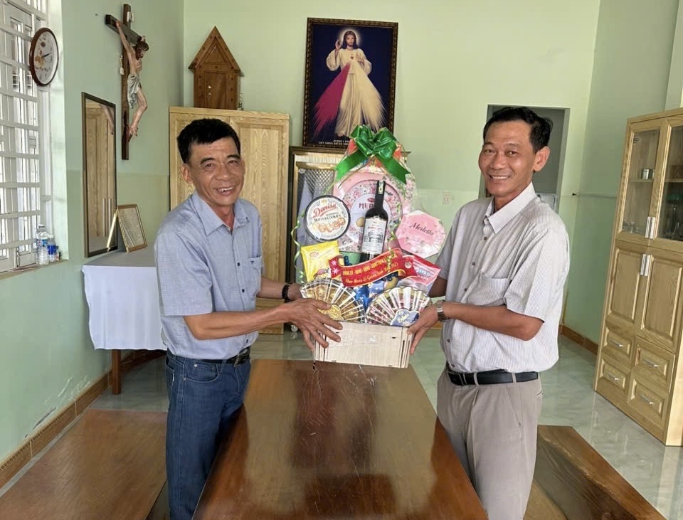 z7357771988236_c820462493a25d7c70117bf85c90c215